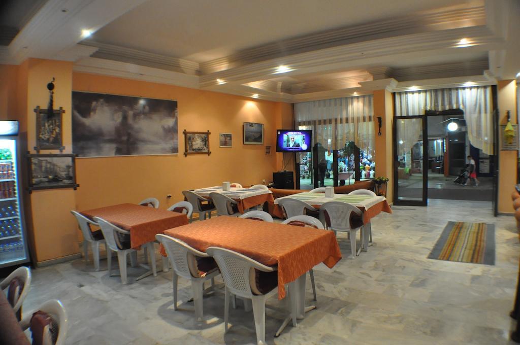 Akerdem Hotel Kusadası Extérieur photo