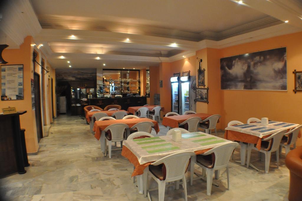 Akerdem Hotel Kusadası Extérieur photo